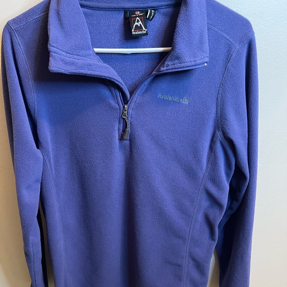 Avalanche women’s pullover quarter zip